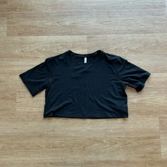 NWOT Aritzia Babaton Pegasus T-Shirt (Black) - Picture 10 of 10